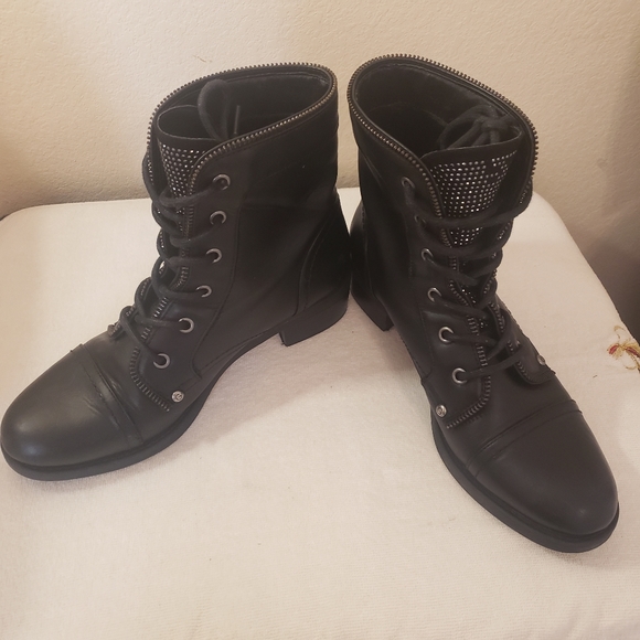 GBG Guess Lace up Boots sparkle on tongue zipper around boot combat, motor sz 8 - Picture 3 of 12